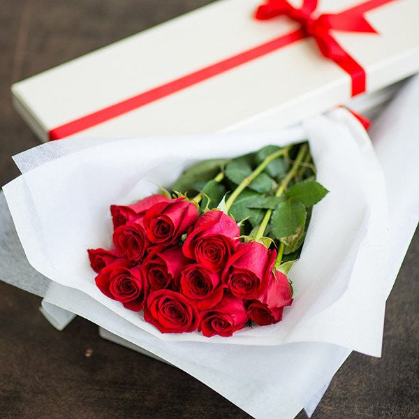 Box - 1 Dozen Boxed Roses (Multiple Colors Available)