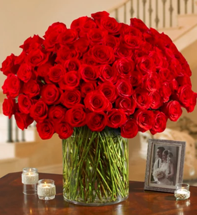 Valentine 100 Roses in Vase